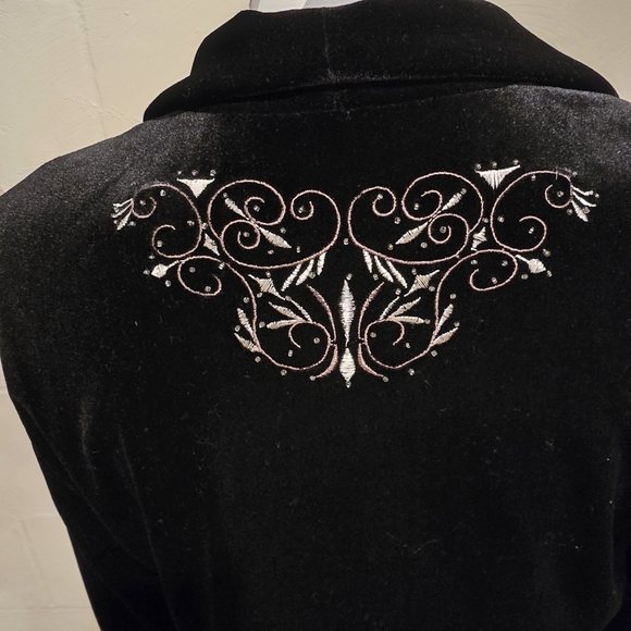 Coldwater Creek Embroidered Black Velvet Bolero Jacket Size 8. 011050426 - Picture 6 of 12